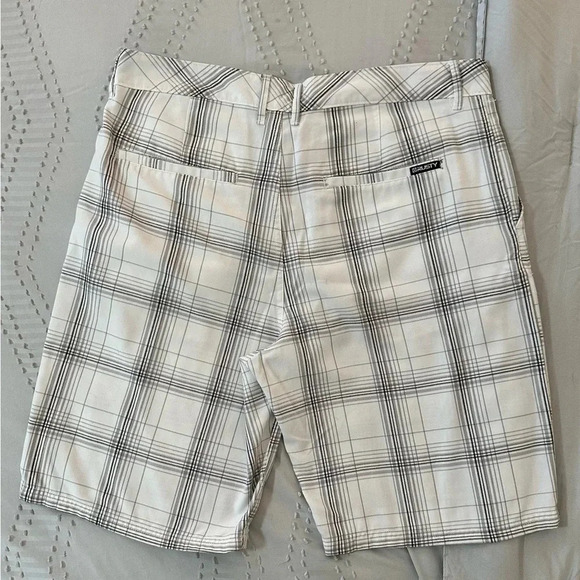 Rusty surf brand Men’s shorts. Size 36 - Picture 2 of 7